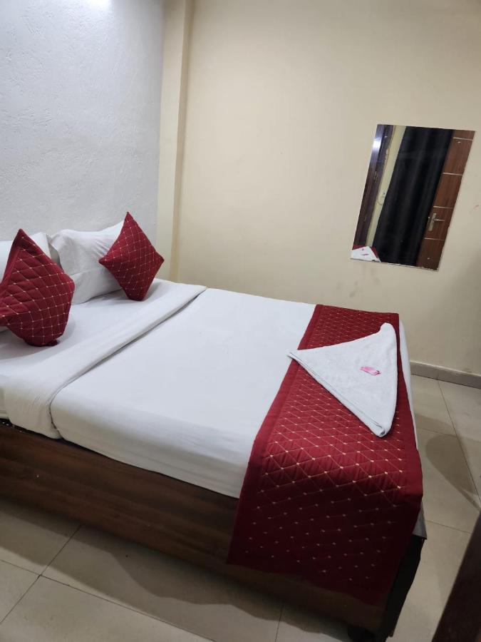 Hotel Cozy Cave Near Igi Airport Delhi New Delhi Exterior photo
